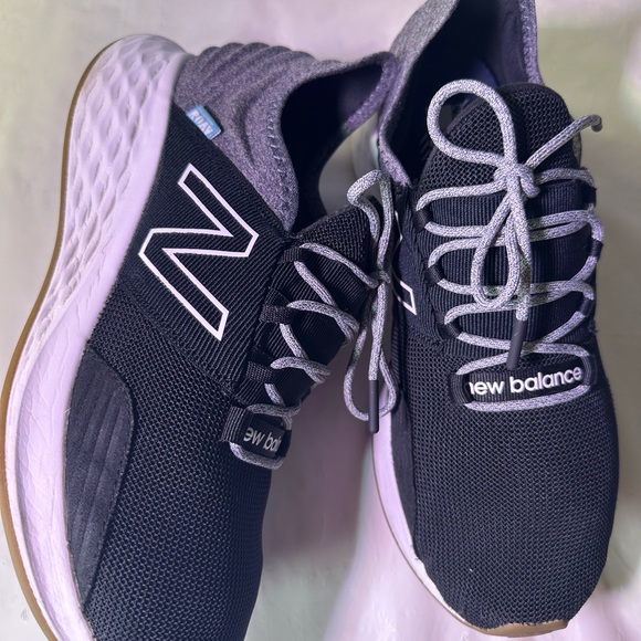New Balance Black and Gray Athletic Shoes - Picture 7 of 11